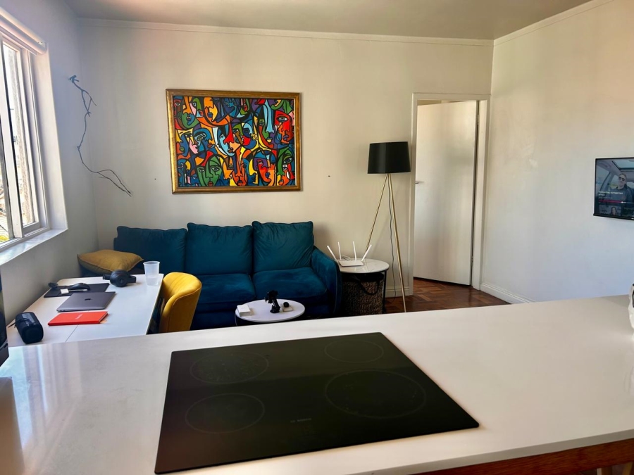 To Let 1 Bedroom Property for Rent in Sea Point Western Cape